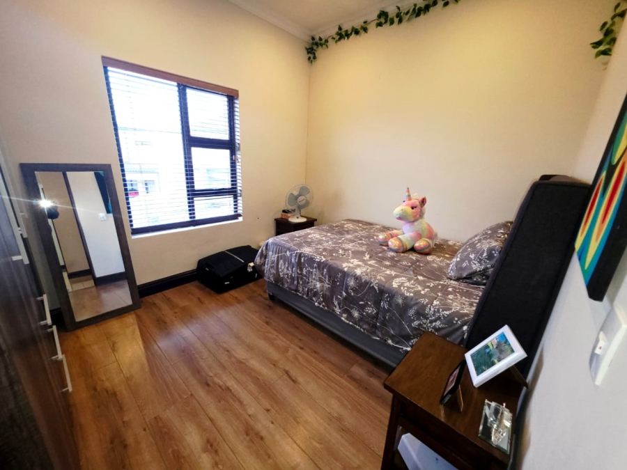 6 Bedroom Property for Sale in Sandown Western Cape